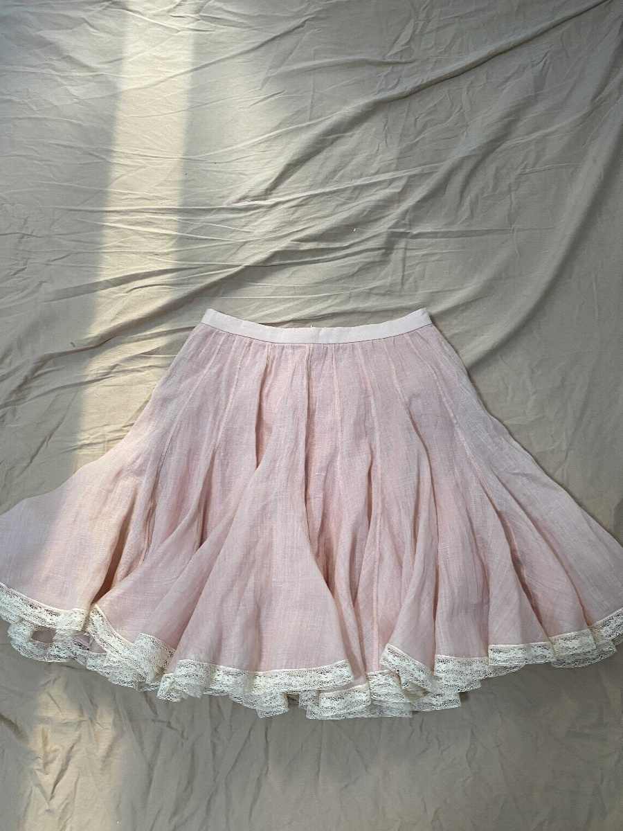 Chic Pink Lace Skirt