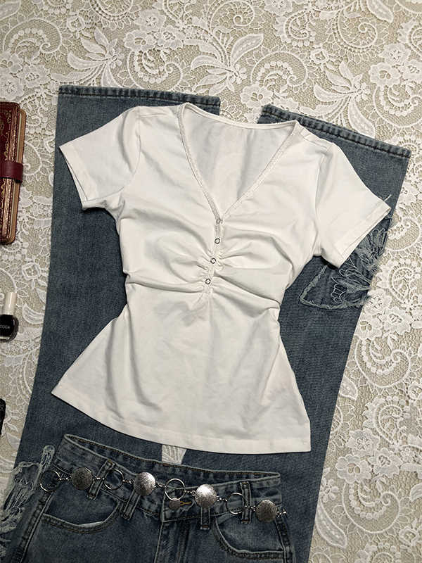Pleated V-neck T-shirt