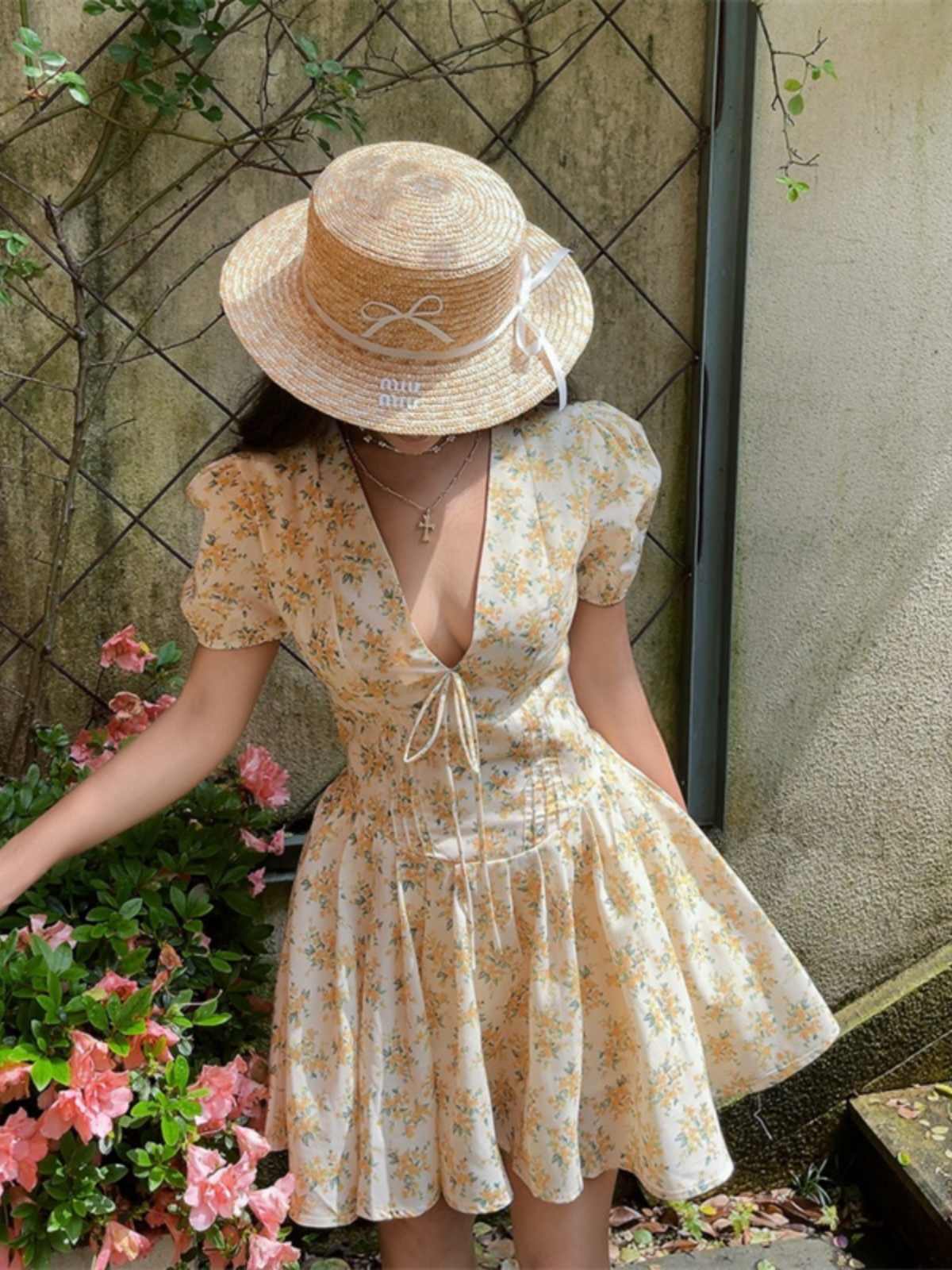 V-neck Puff Sleeve Floral Dress