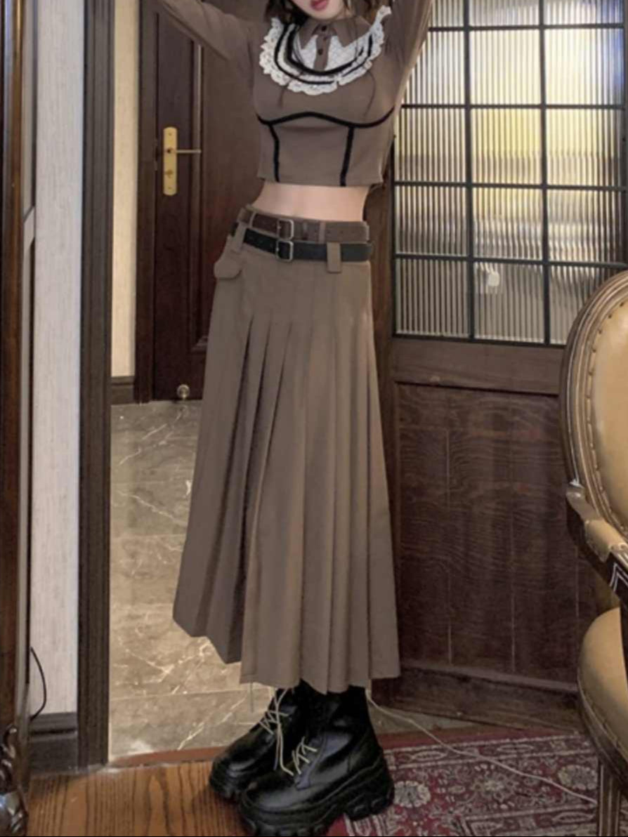 Model Preppy Retro Mid-Length Skirt