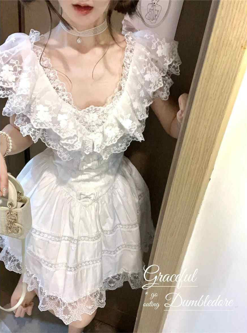 Princess Lace V-neck Cake Dress