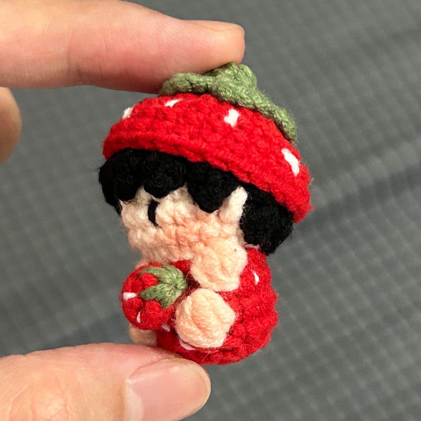 DIY wool cute strawberry pendant