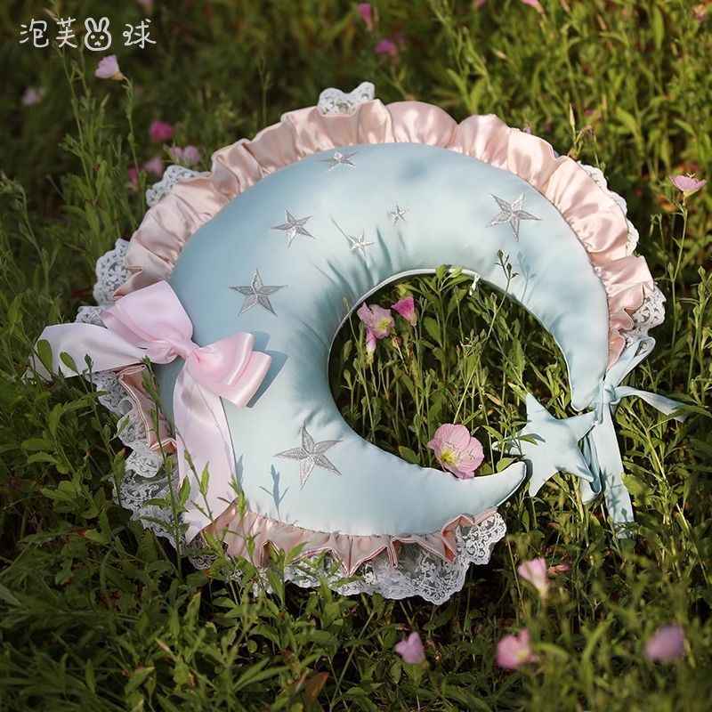 Ins Style Moon Pillow