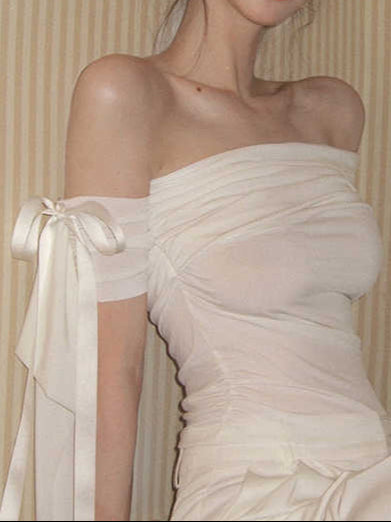 Moonlight Bow Off-shoulder Top
