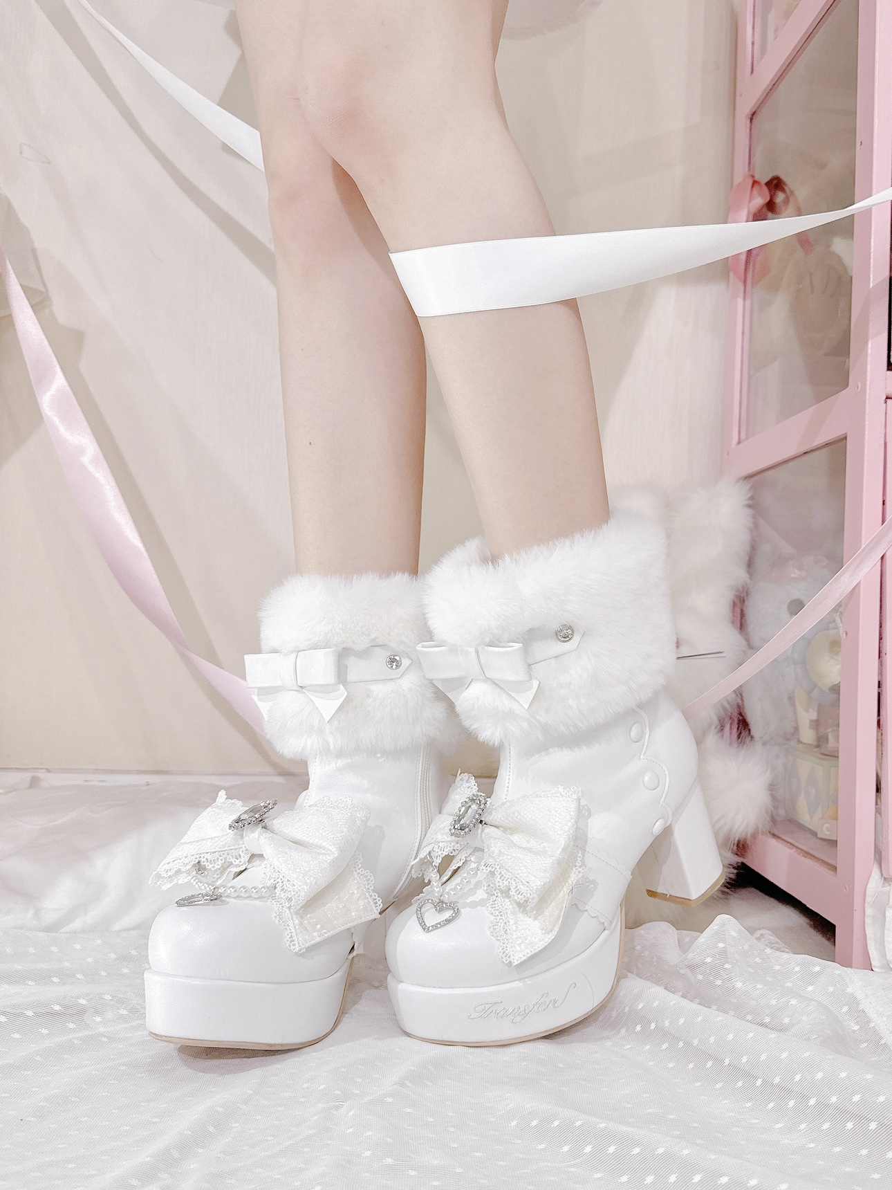 Snow Bows Rhinestone Short Boots