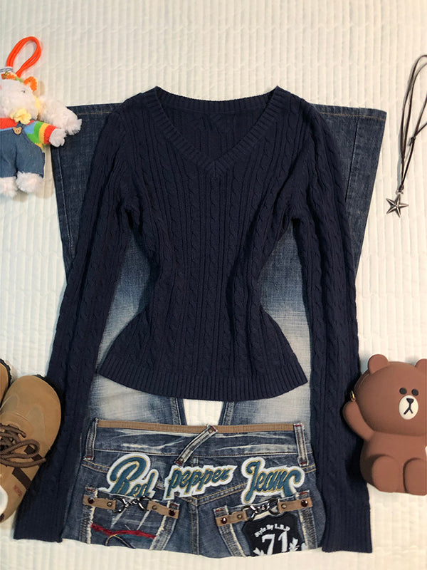 blue long-sleeved v-neck twist sweater