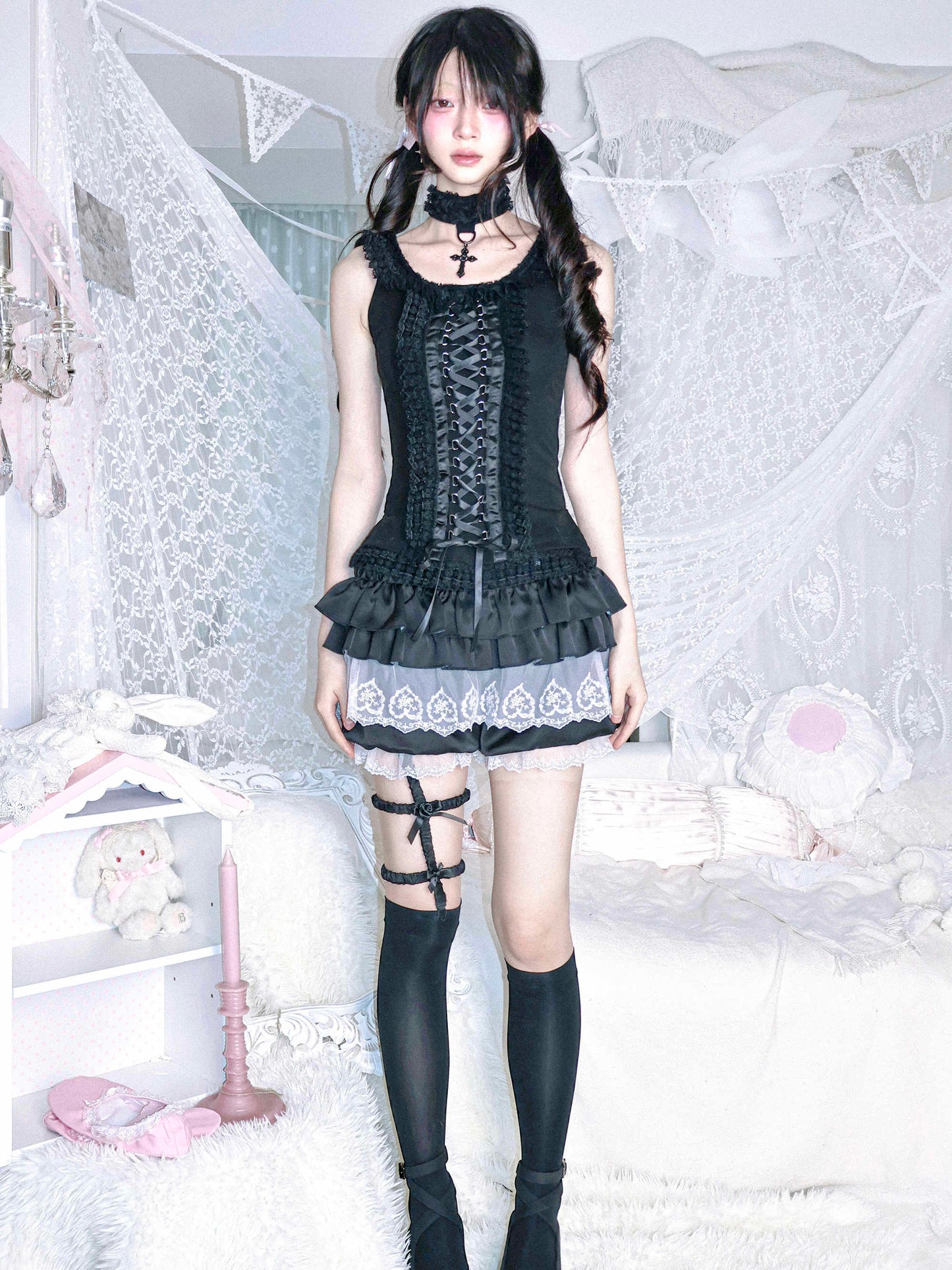 Black and White Two-color Straps Shirt