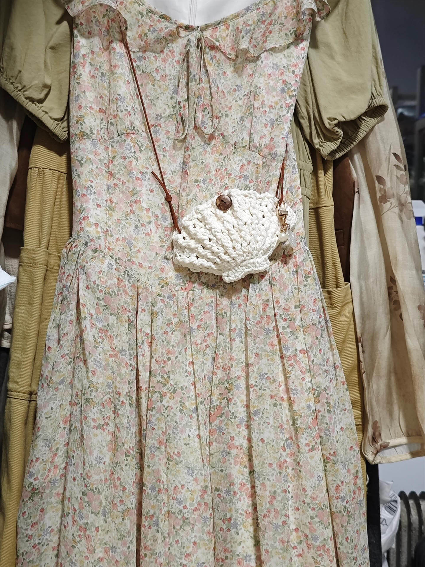 diy wool mini shell bag