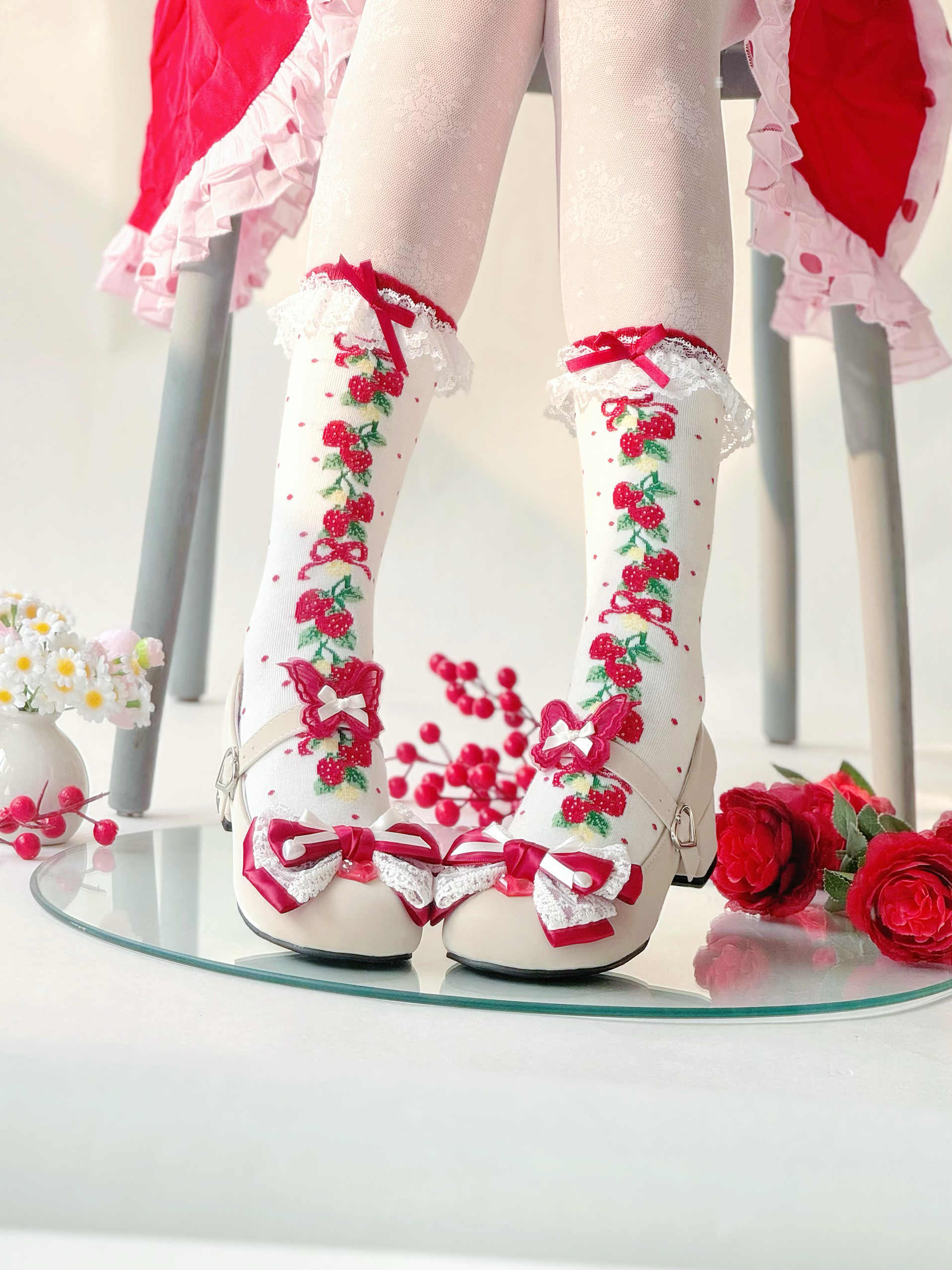 Cream Sweetheart Cat Eyelid Lolita Shoes