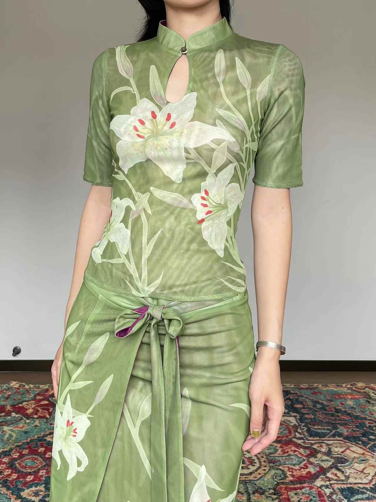 Lily Flower Reversible Cheongsam Top