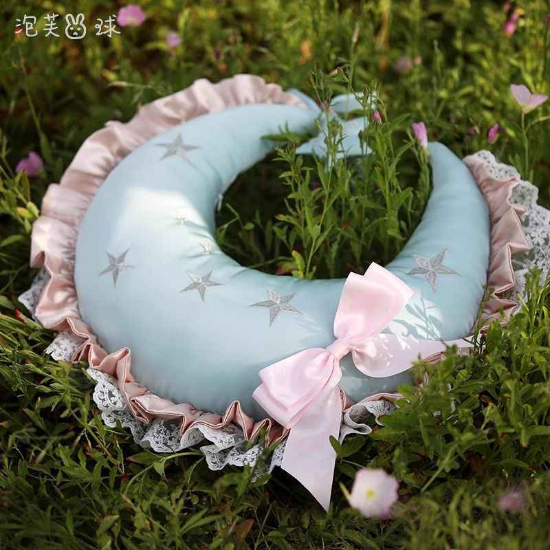 Ins Style Moon Pillow