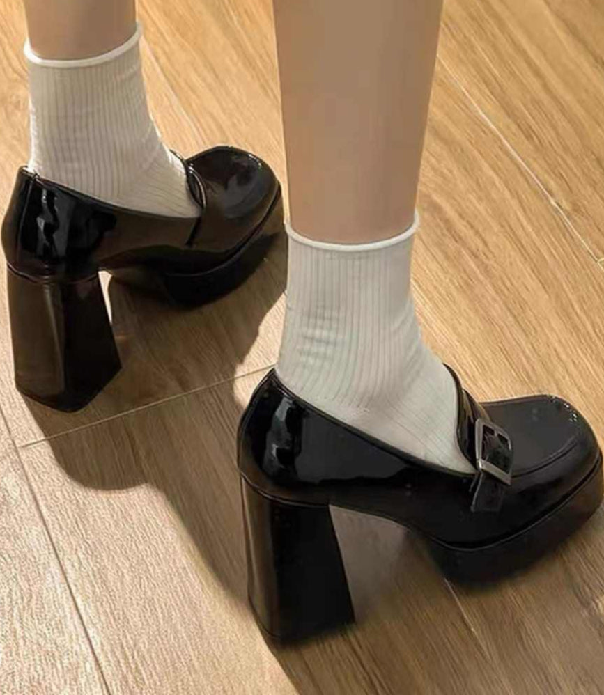 Preppy Buckle High-heeled Shoes