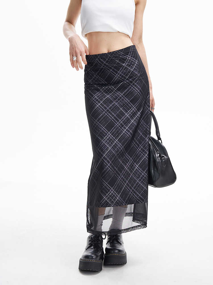 Preppy Retro Black Plaid Maxi Skirt