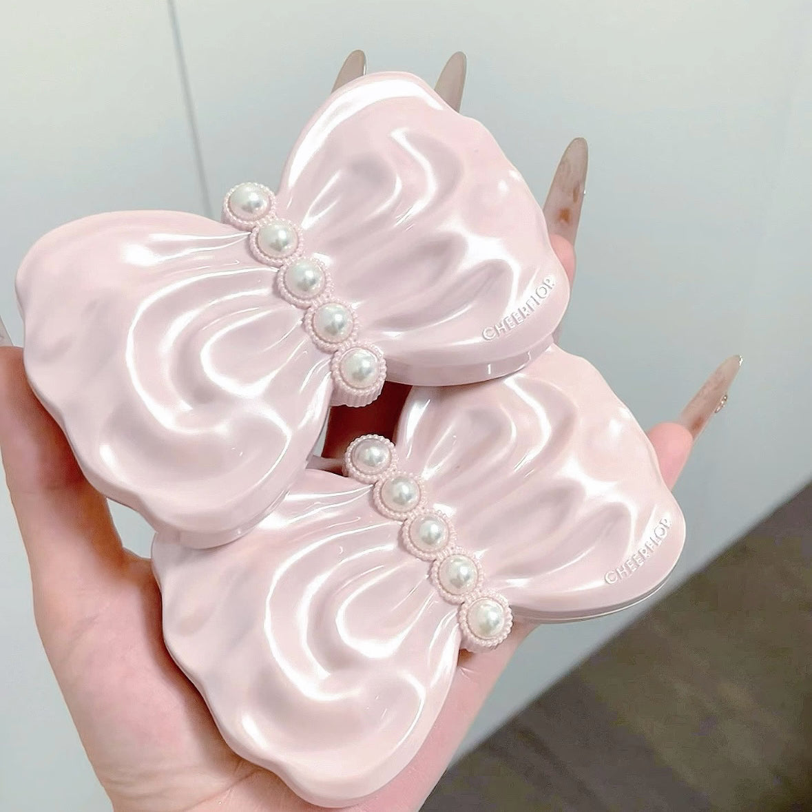 Bow eye shadow palette