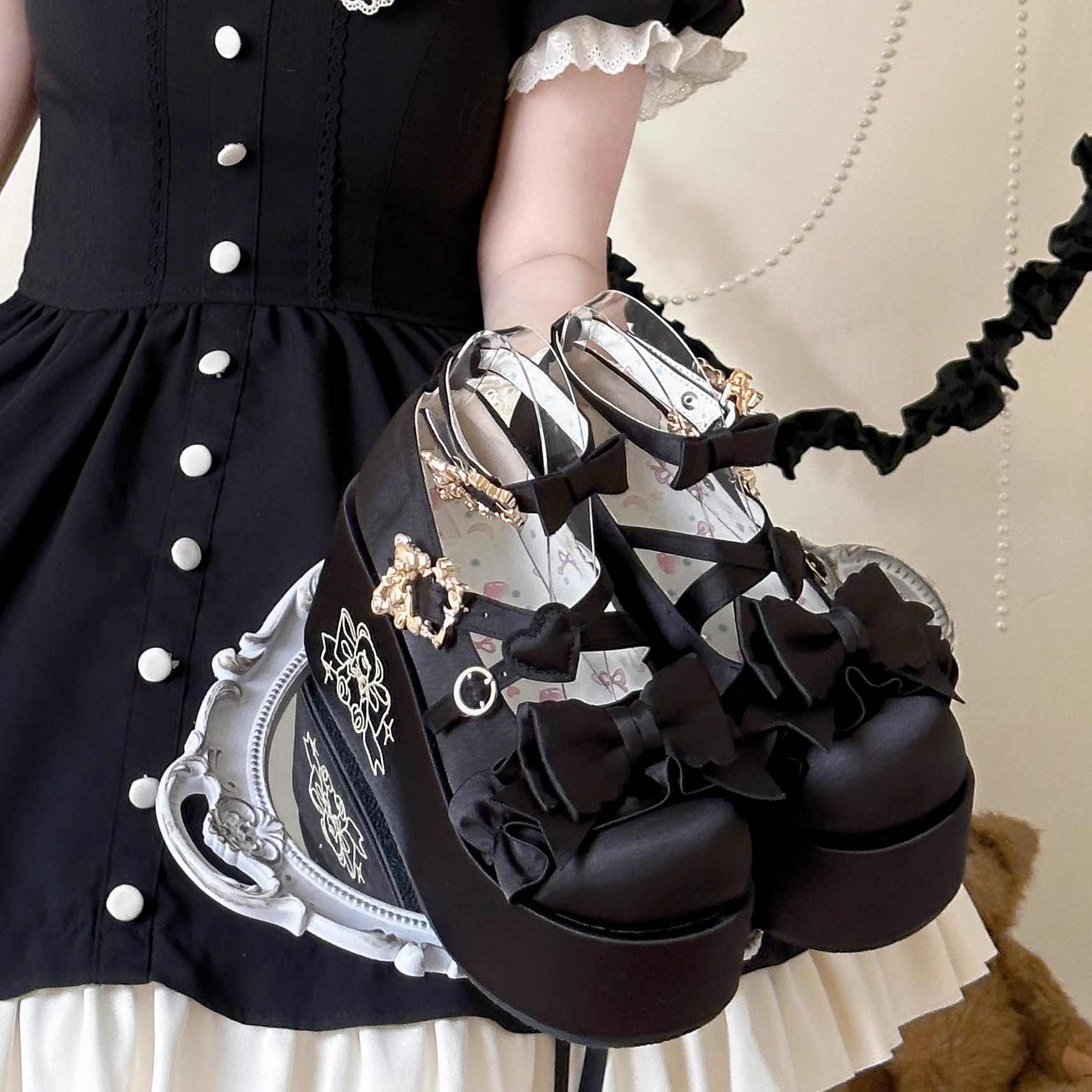 Doll-like Satin Platform Lolita Shoes