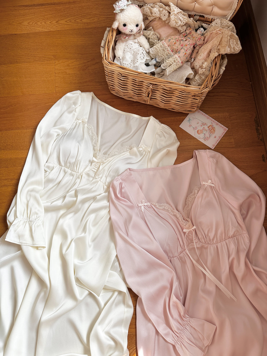 Lace Long-sleeved Soft Nightgown