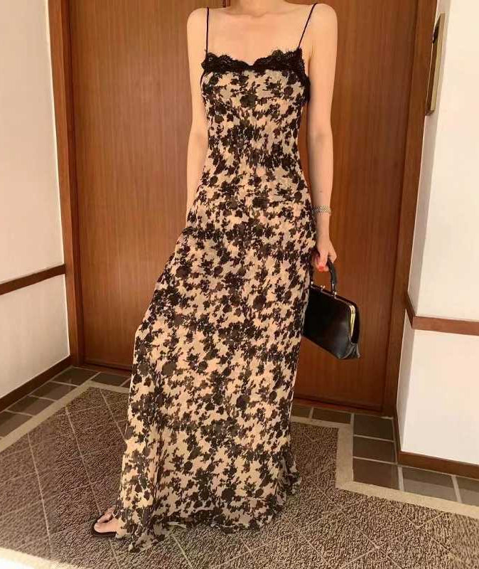 Retro Pattern Stitching Lace Dress