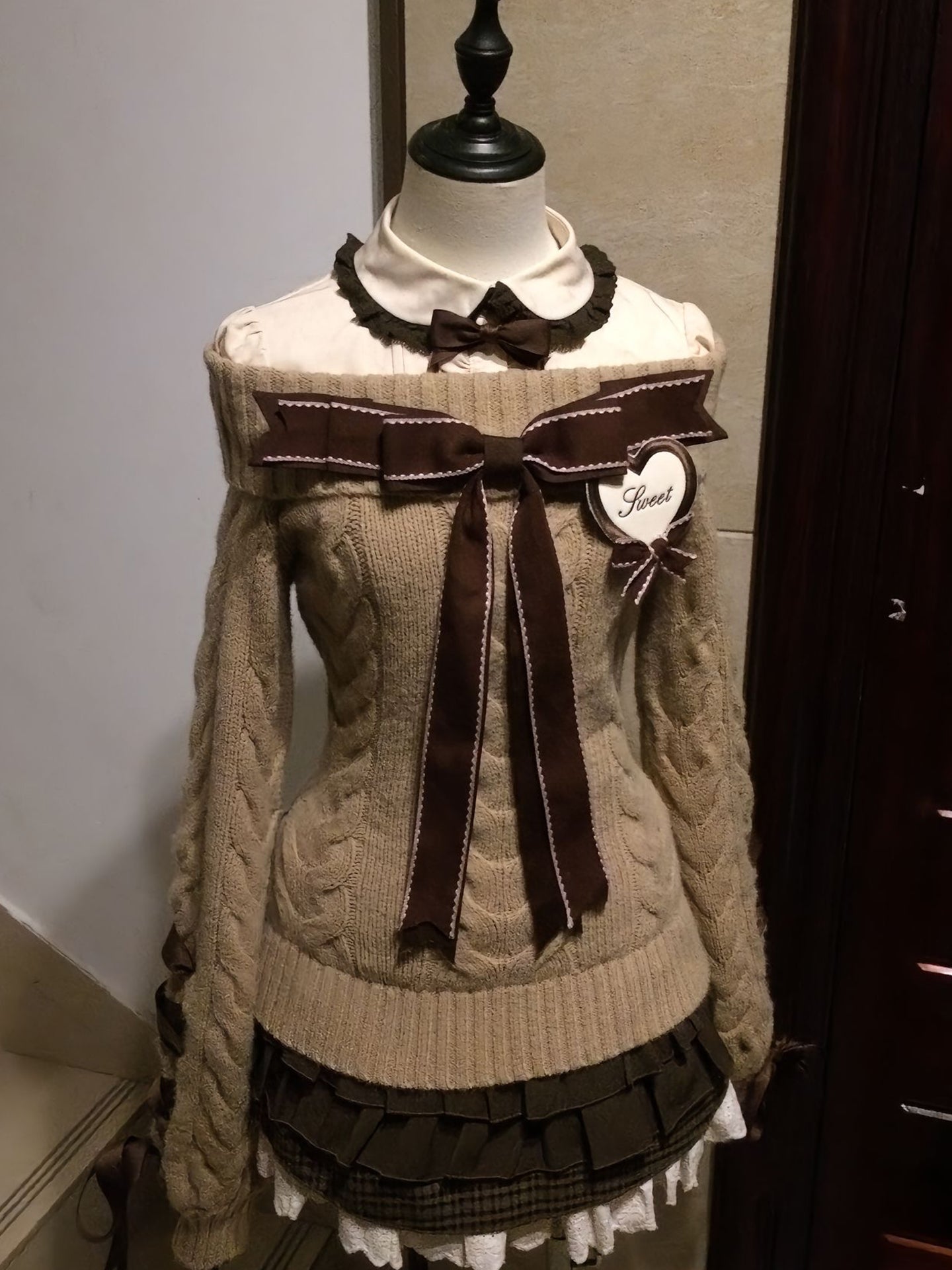 kawaii brown one-line collar bow sweater + skirt