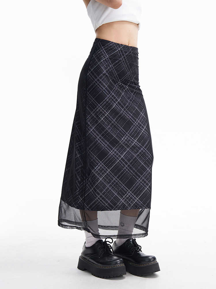 Preppy Retro Black Plaid Maxi Skirt