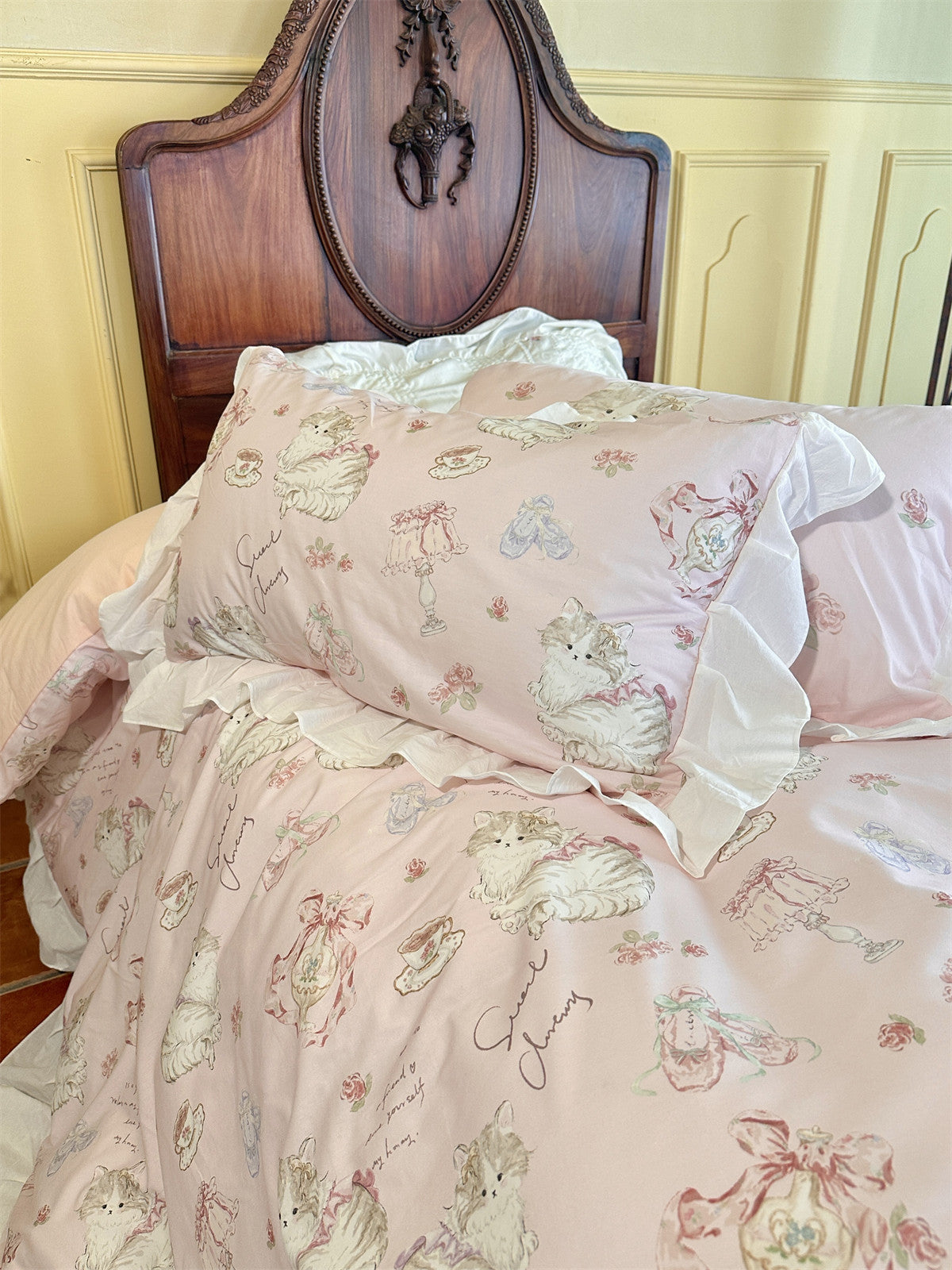 lolita pink four piece bed sheet set