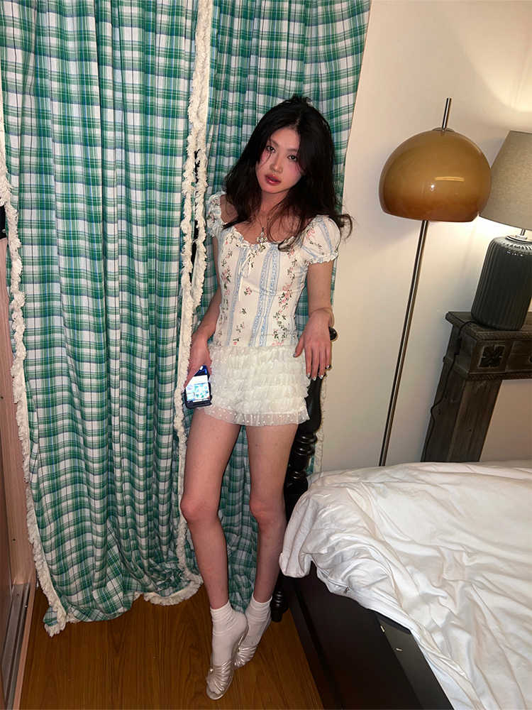 French Pastoral Floral Top