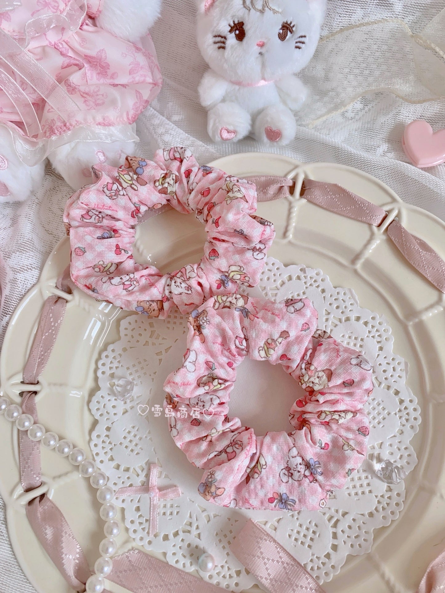 Cute girl hair tie