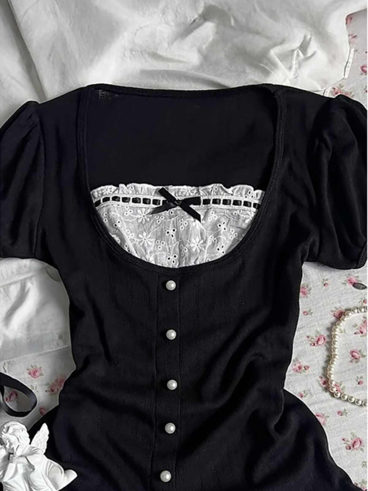Retro Black Fake Two-piece Shirt