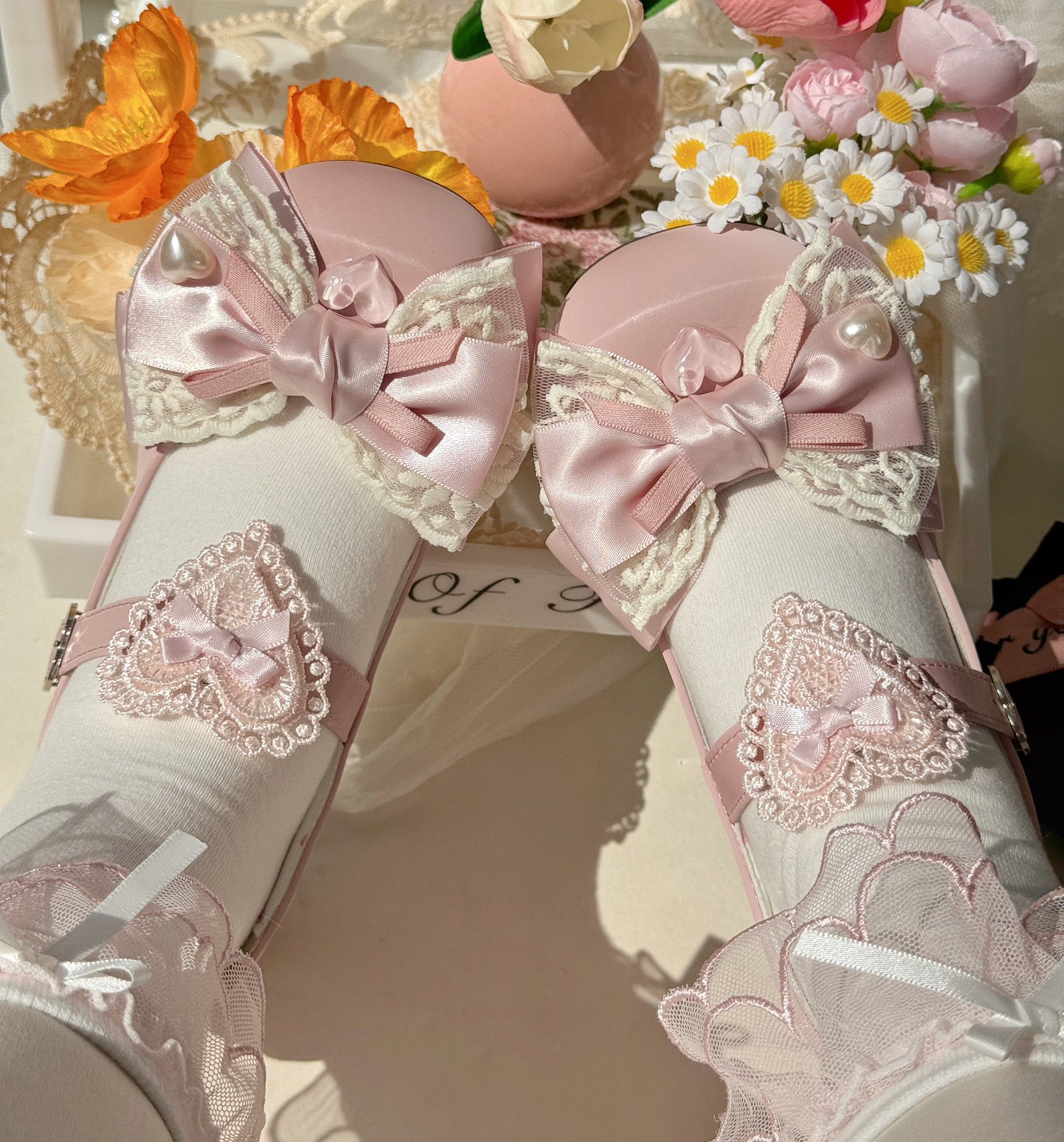 Cream Sweetheart Cat Eyelid Lolita Shoes