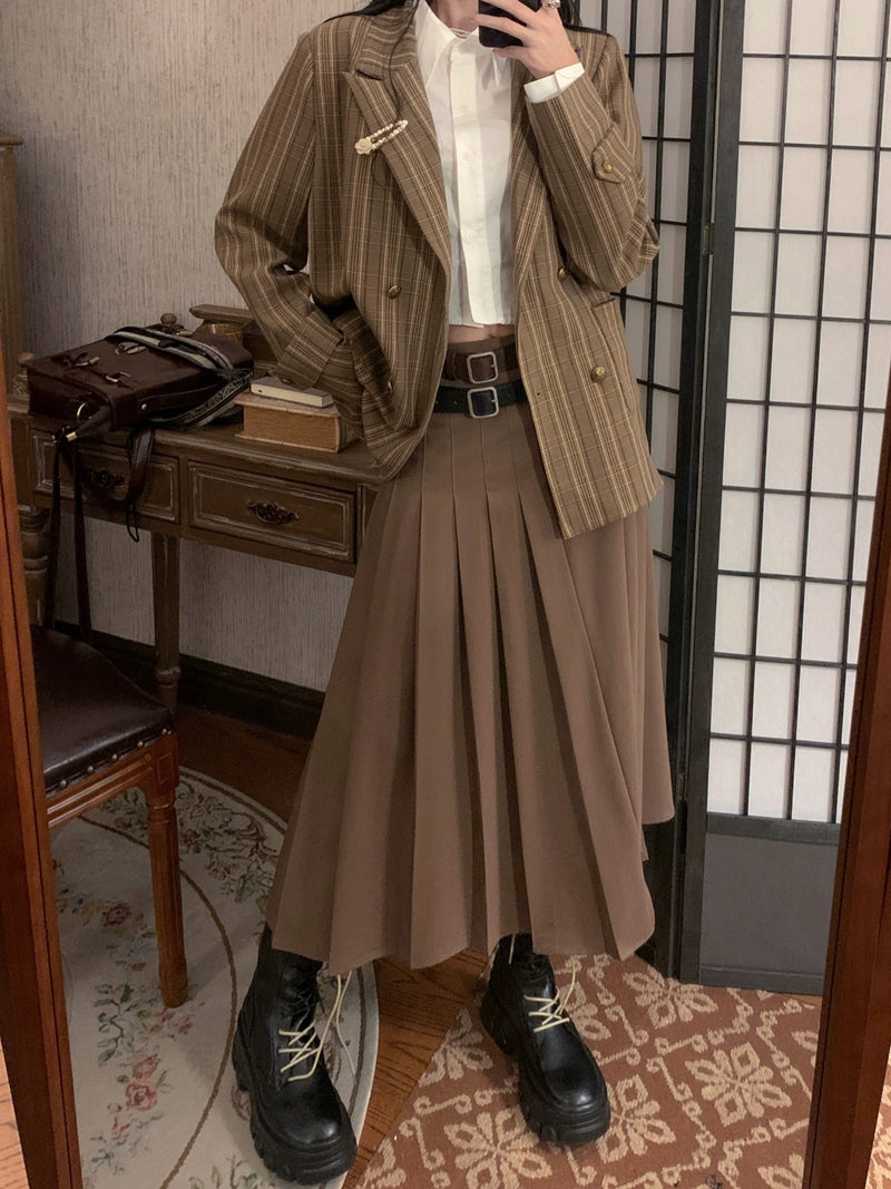 Model Preppy Retro Mid-Length Skirt