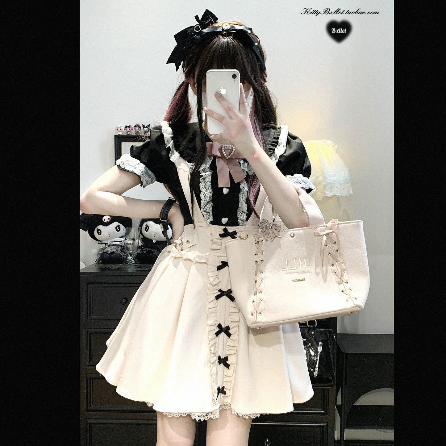 KittyBxllet Original “Love Craft” Lace-Style Mass-Produced Sweet-and-Cool Shirt