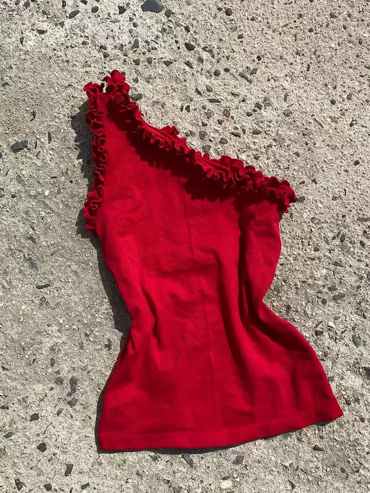retro red off-shoulder t-shirt