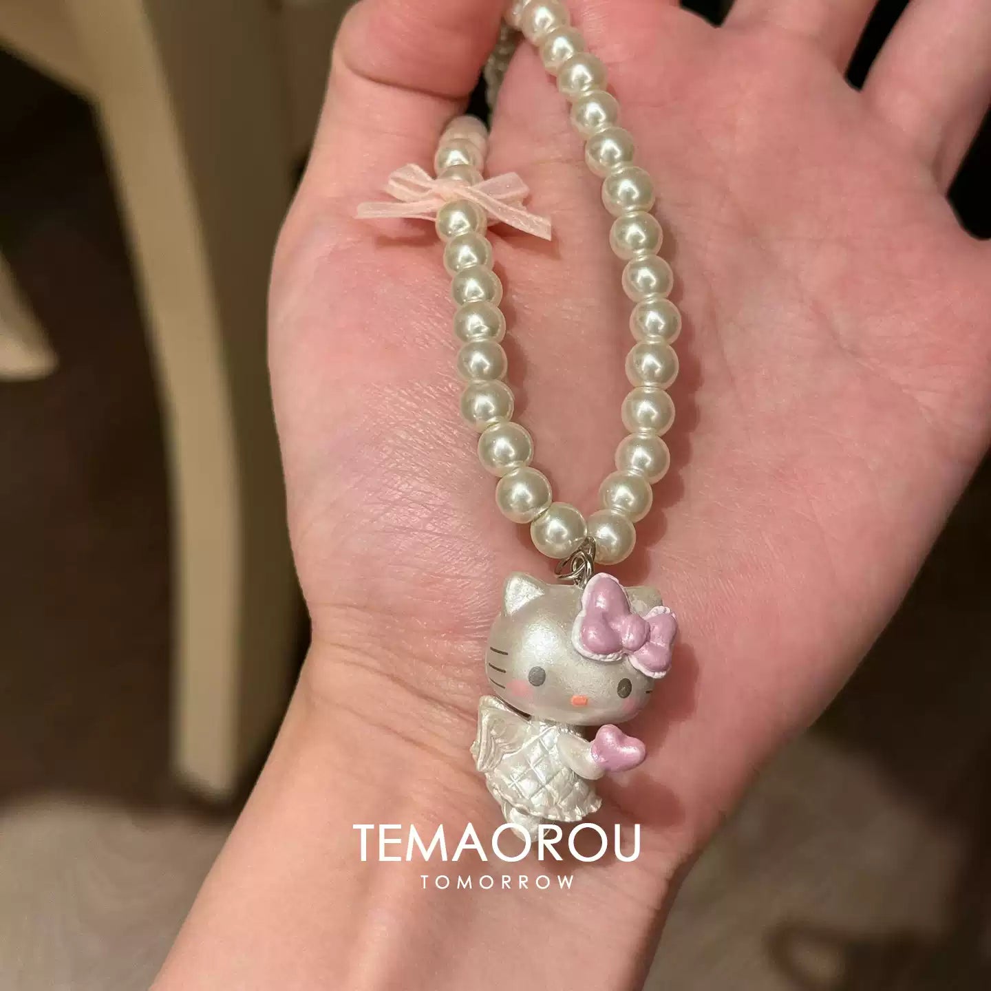 Bow KT Cat Pendant Pearl Necklace