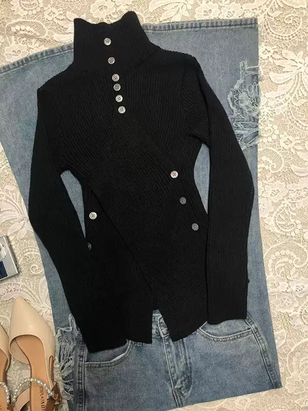 Black turtleneck long-sleeved sweater