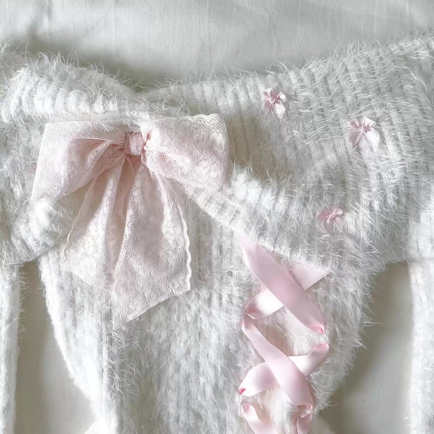 coquette bow retro one-shoulder sweater