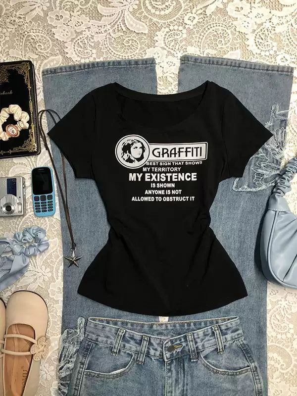 black printed short-sleeved T-shirt