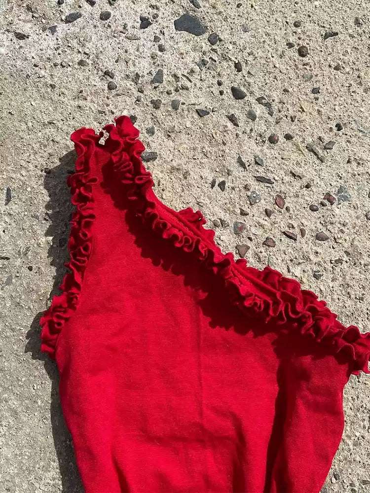 retro red off-shoulder t-shirt