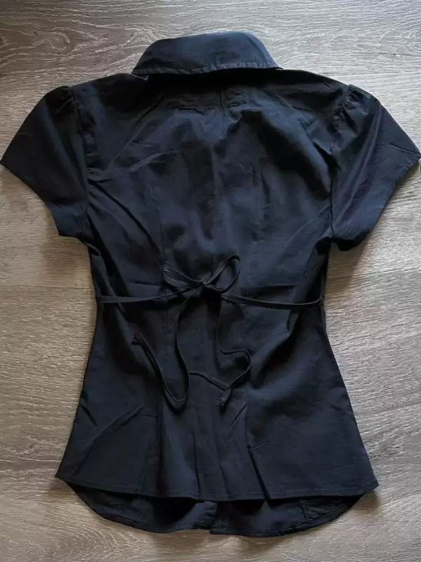 Dark blue V-neck short-sleeved shirt