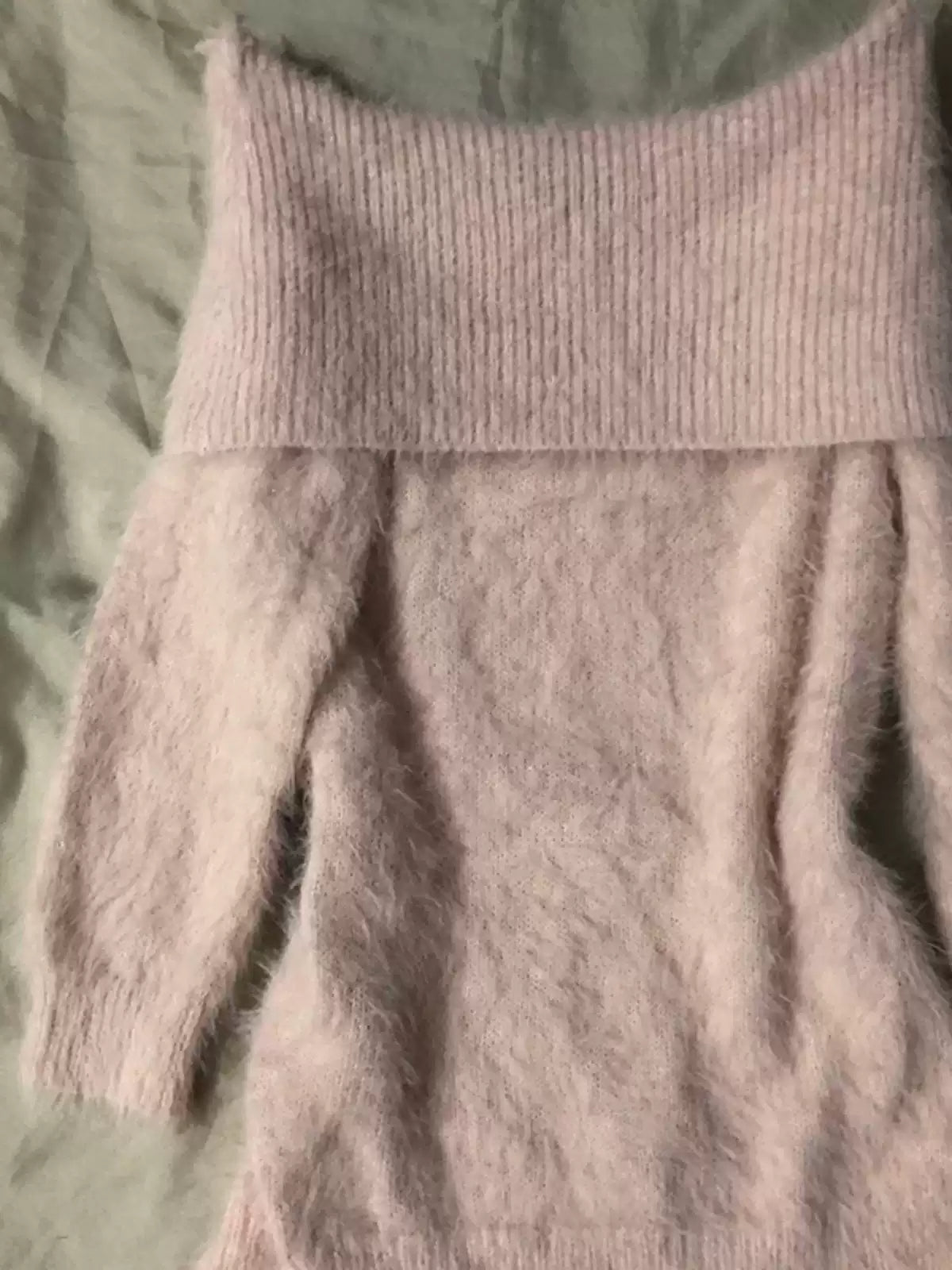 Soft Girl Pink Cuffed Off-shoulder Sweater