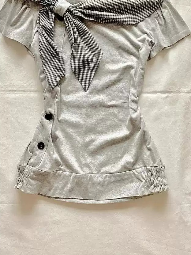Gray navy collar T-shirt
