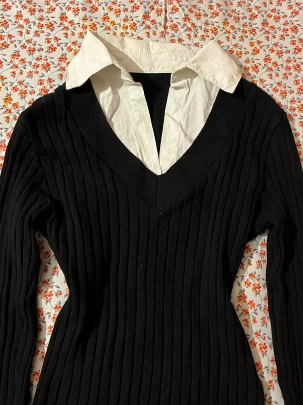 collar stitching fake two-piece sweater