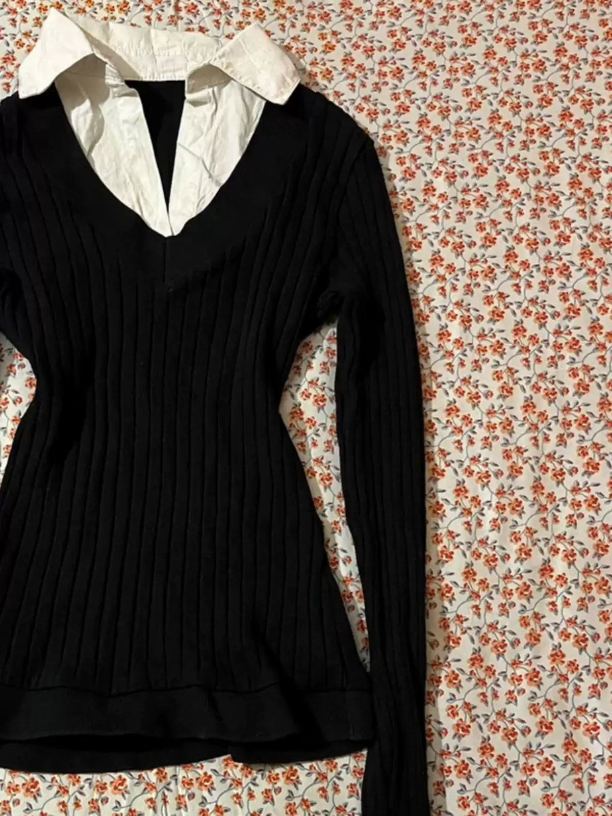 collar stitching fake two-piece sweater