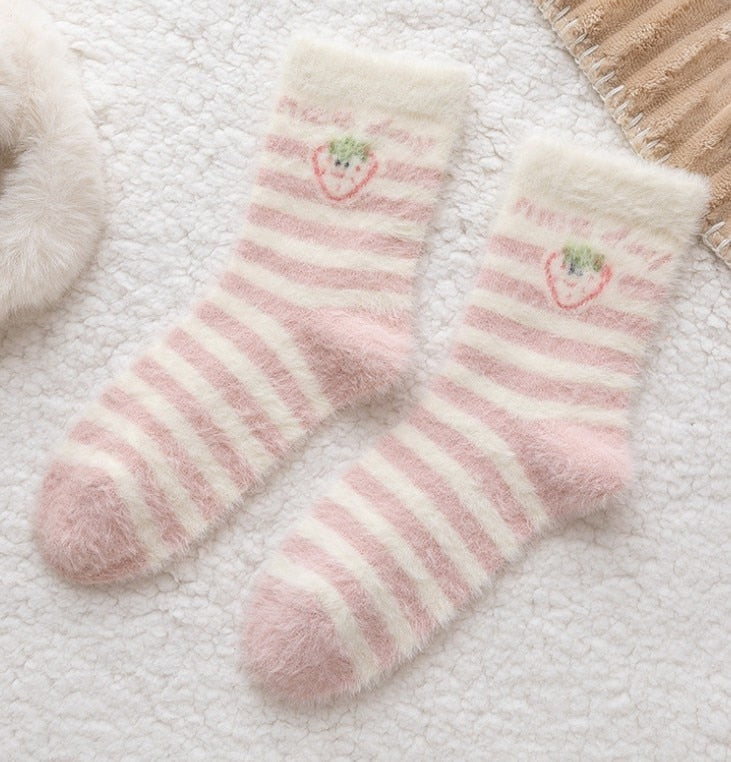 Fuzzy Berry Socks Strawberry stripe