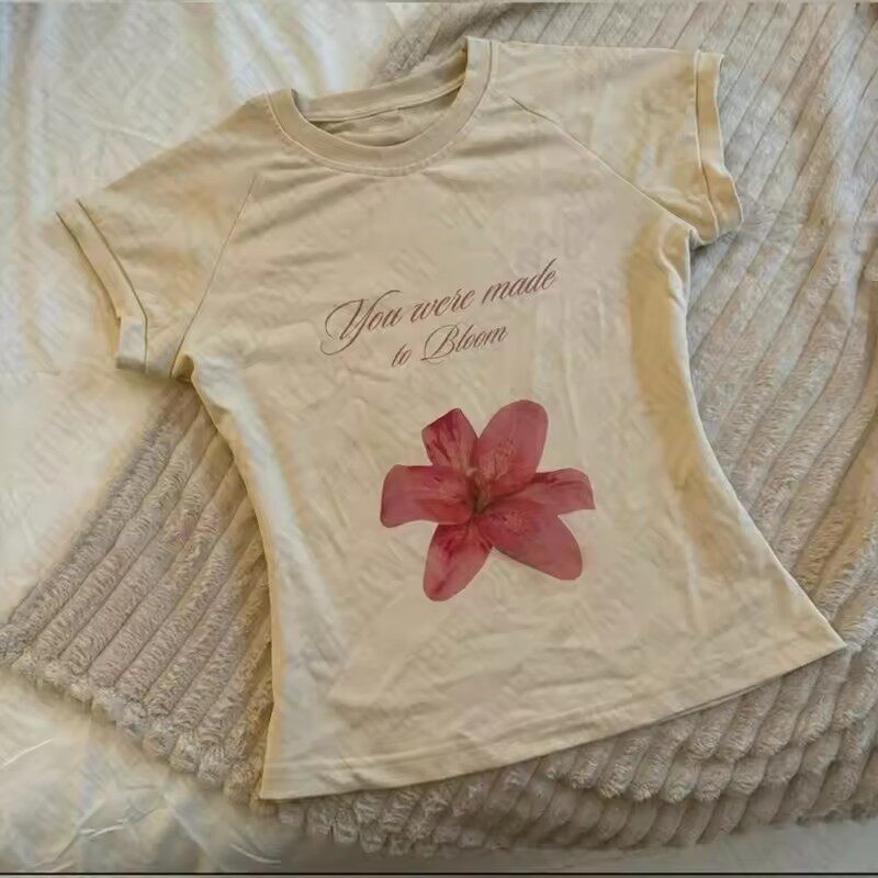 Letter Floral Print Cropped T-Shirt