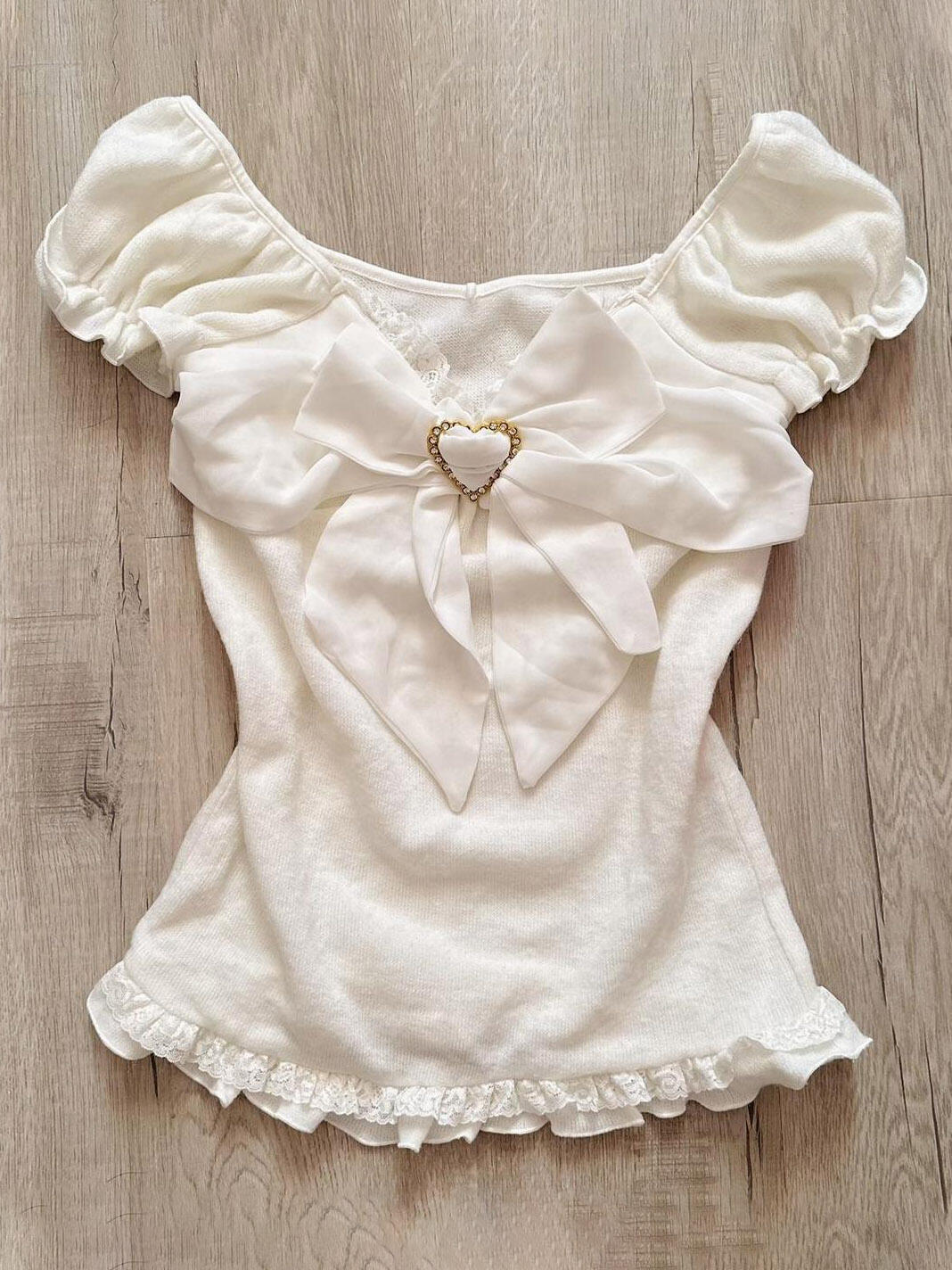 y2k bow white T-shirt