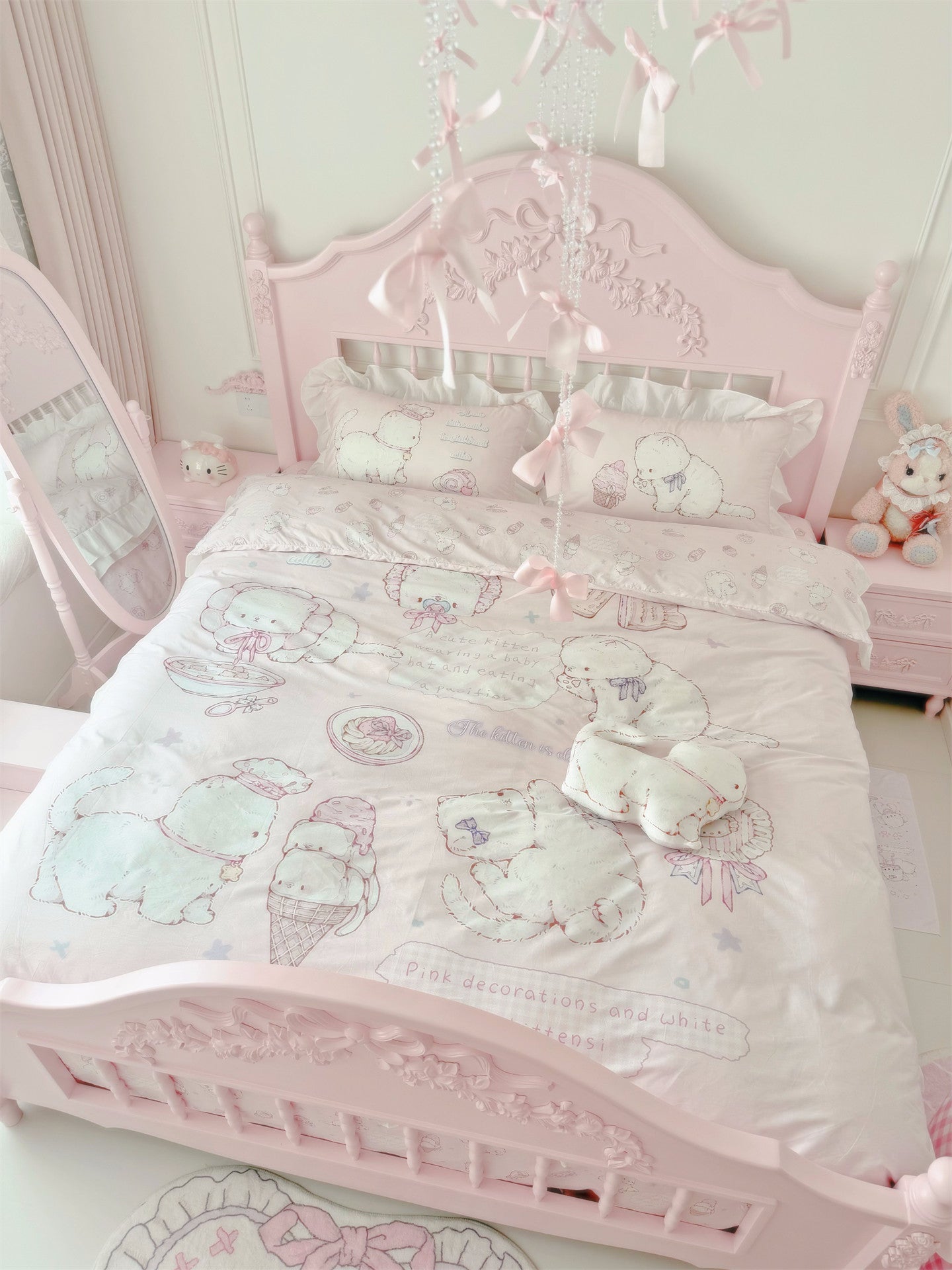 Cute cat girl's quilt cover four-piece set