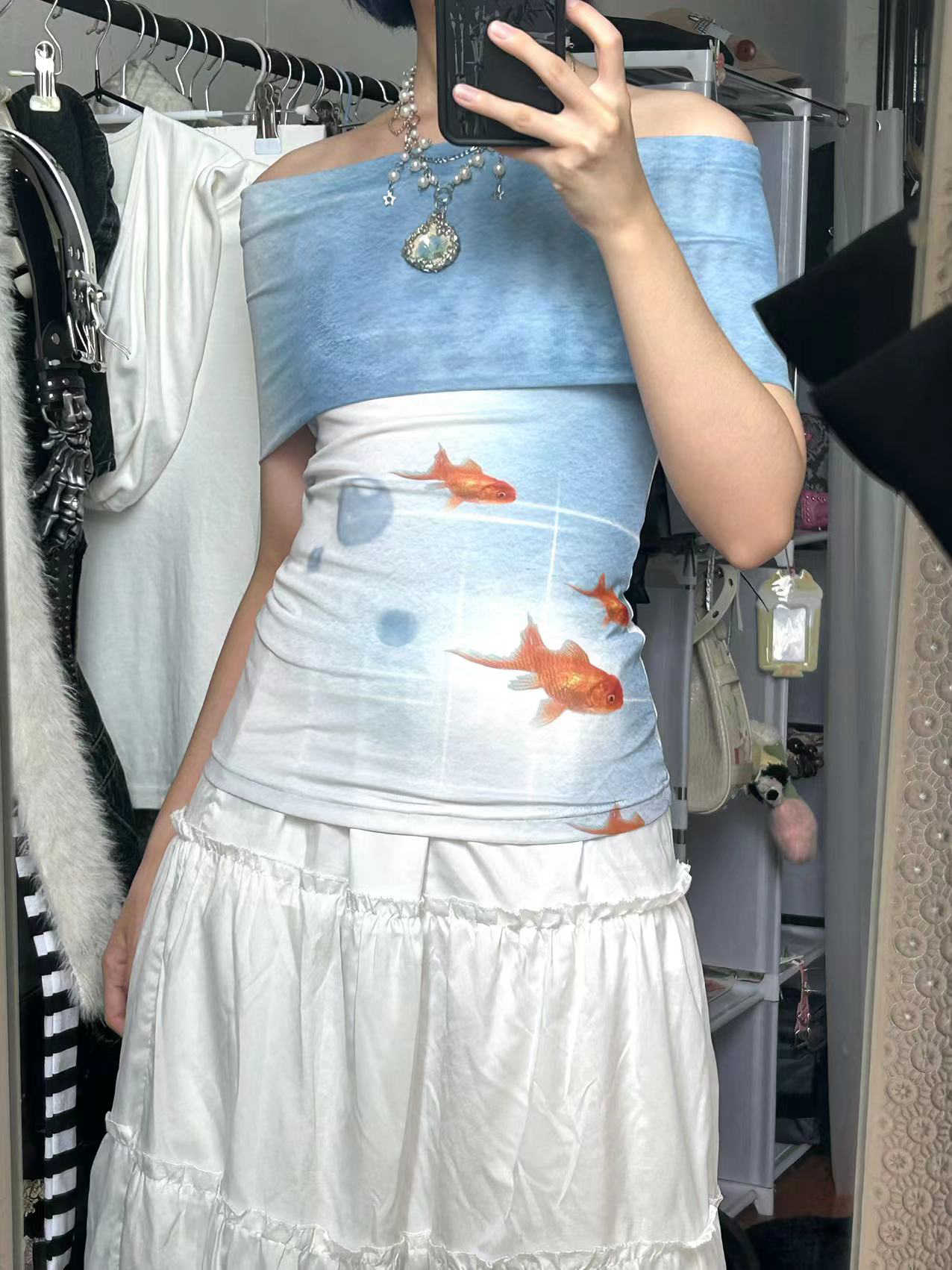 Y2K Goldfish Stretch Off-shoulder Top