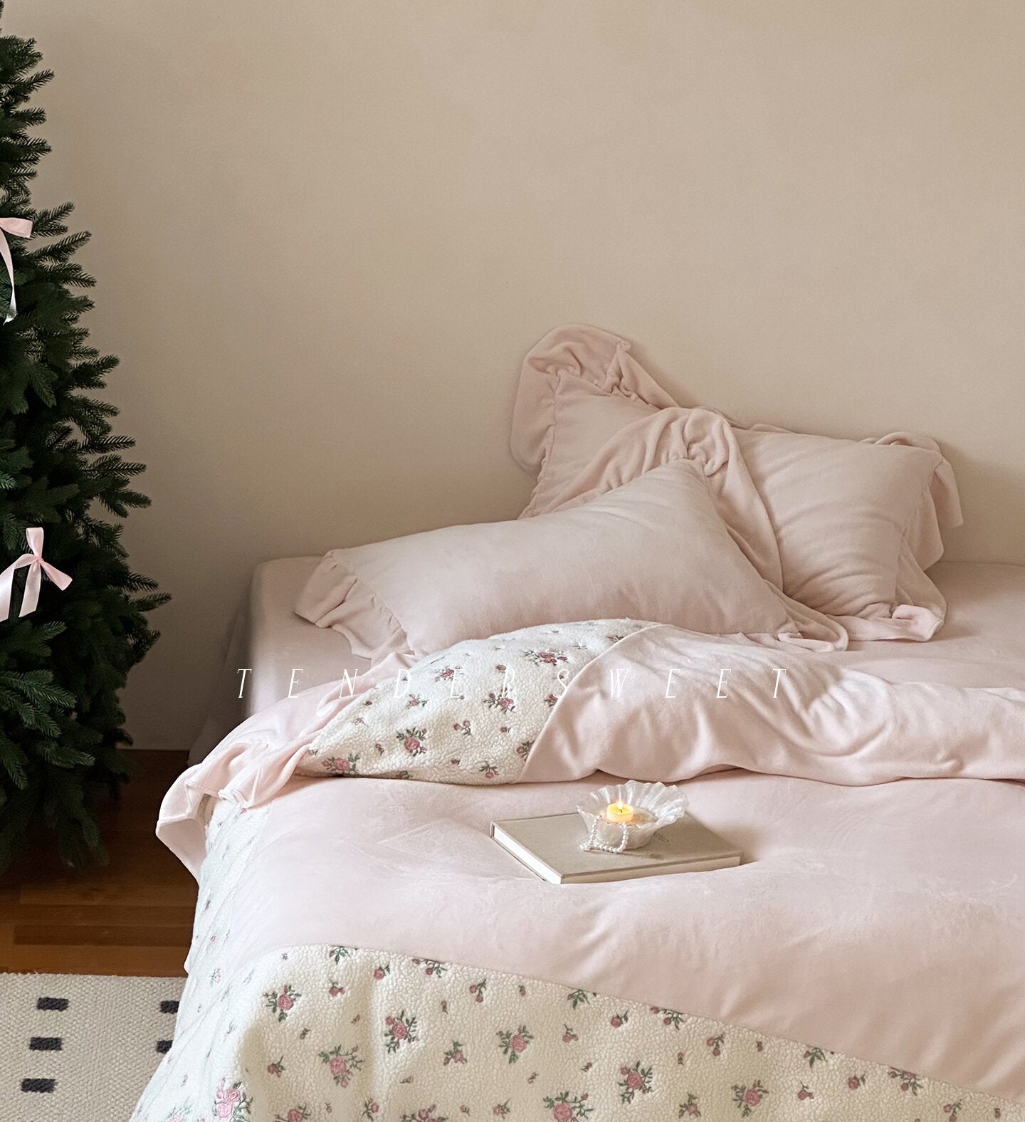 Milk velvet bed sheets four-piece set