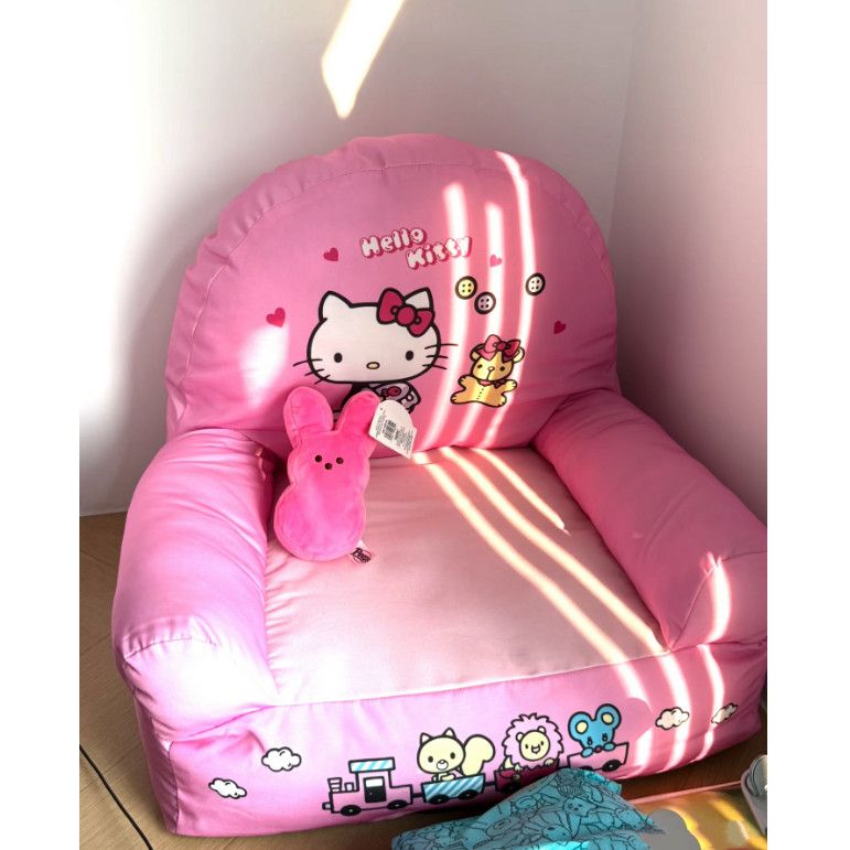 cute kitten seat sofa