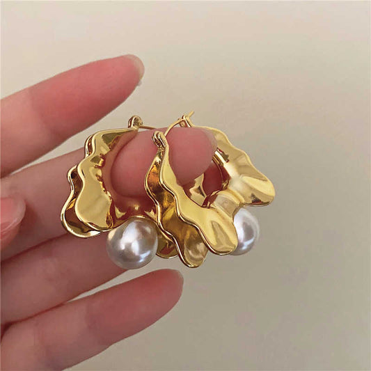 Romantic Pearl Metal Wavy Earrings