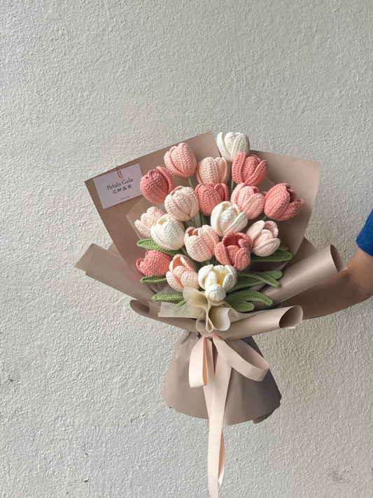 Xuefeier Crochet Tulip Bouquet – Handmade Gift